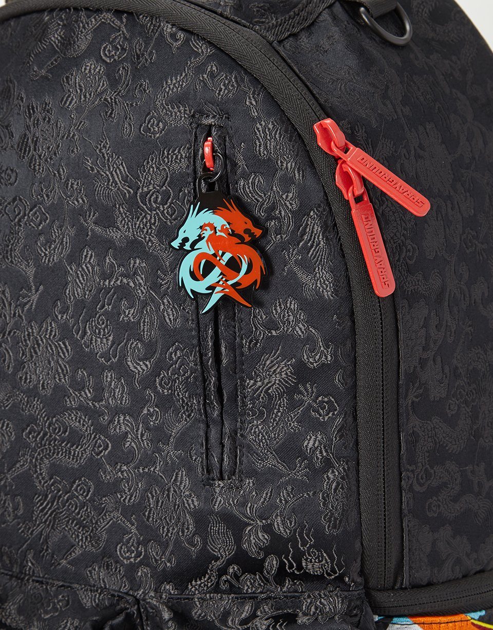 DRAGON SIDE SHARK CARGO