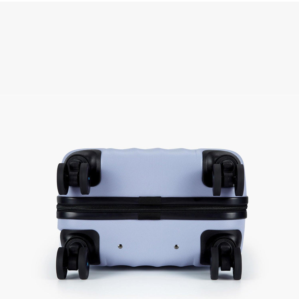 Globetrotter 20" Hardside Rolling Carry-on Stylish Suitcase