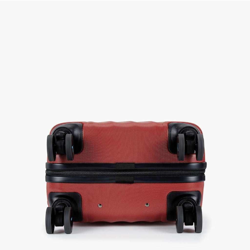 Globetrotter 20" Hardside Rolling Carry-on Stylish Suitcase