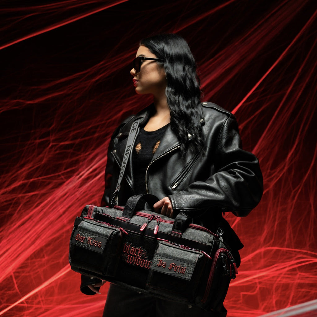 30L Perfect Duffle Bag Black Widow