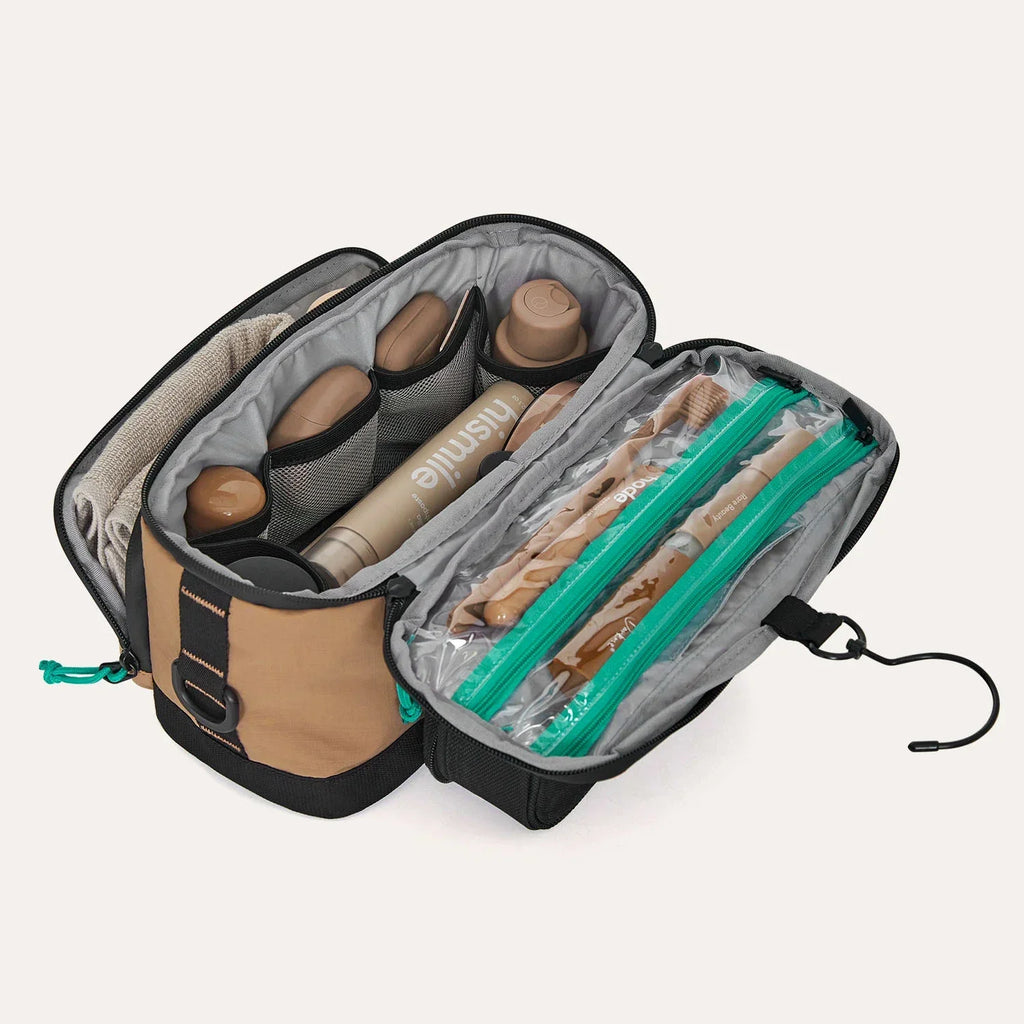 Blast 4.5L Hanging Toiletry Bag