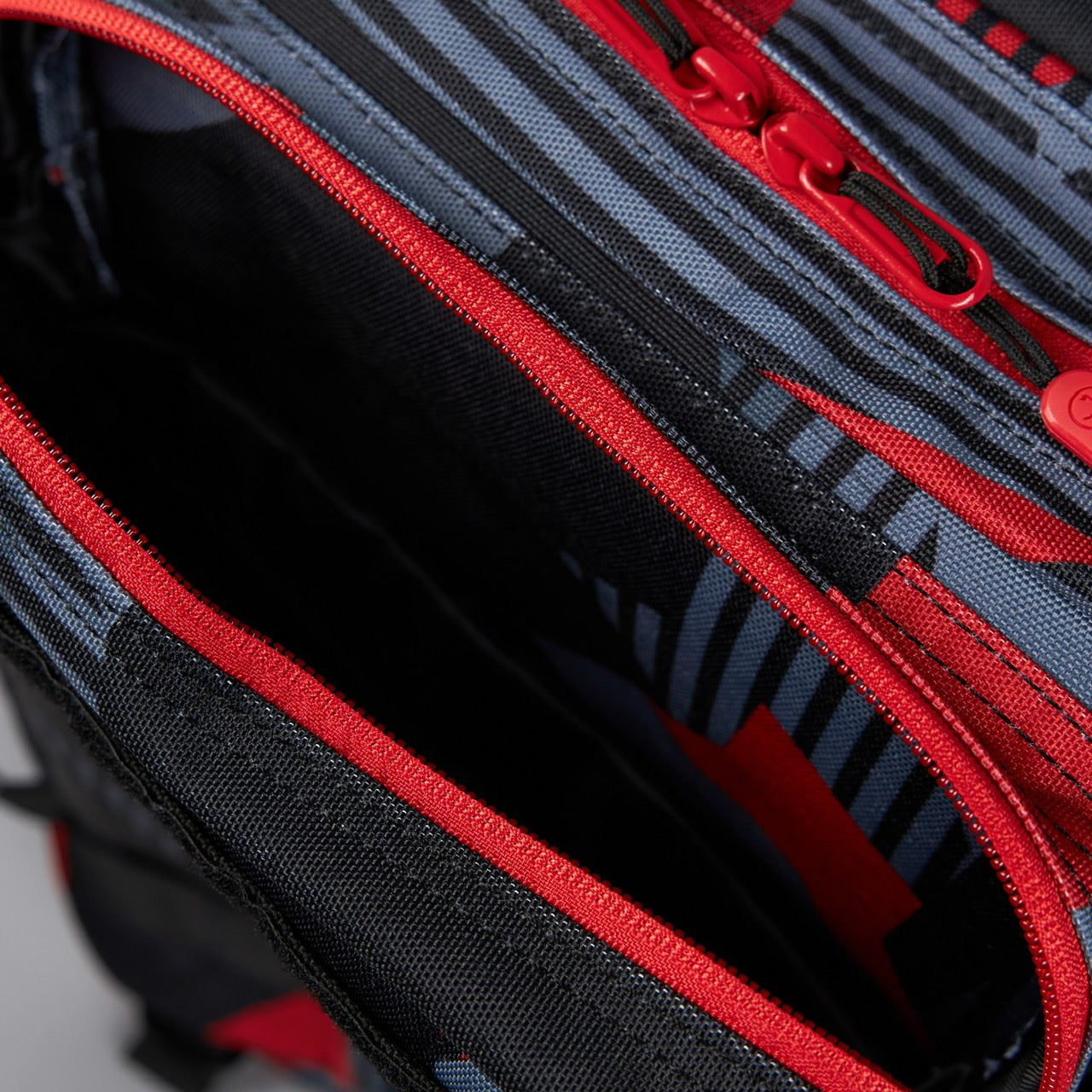 25L Backpack Adrenaline Red