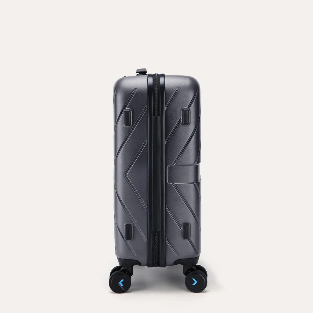 Daren 16-20 Inch Lightweight Hardside Carry-On Suitcase