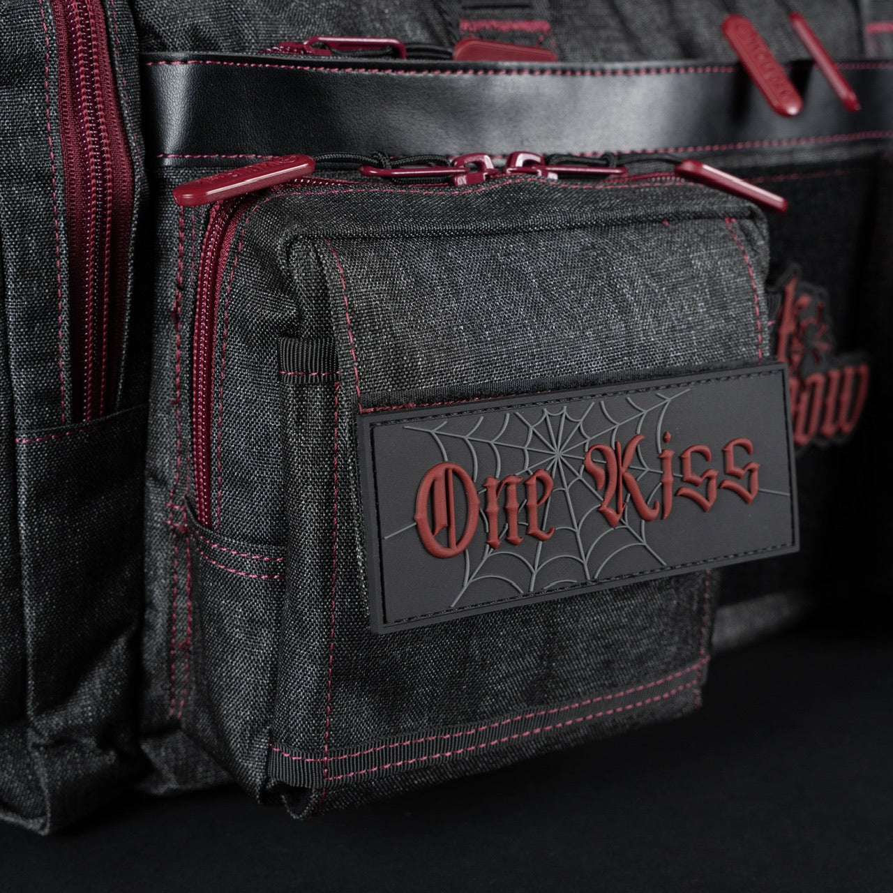 30L Perfect Duffle Bag Black Widow