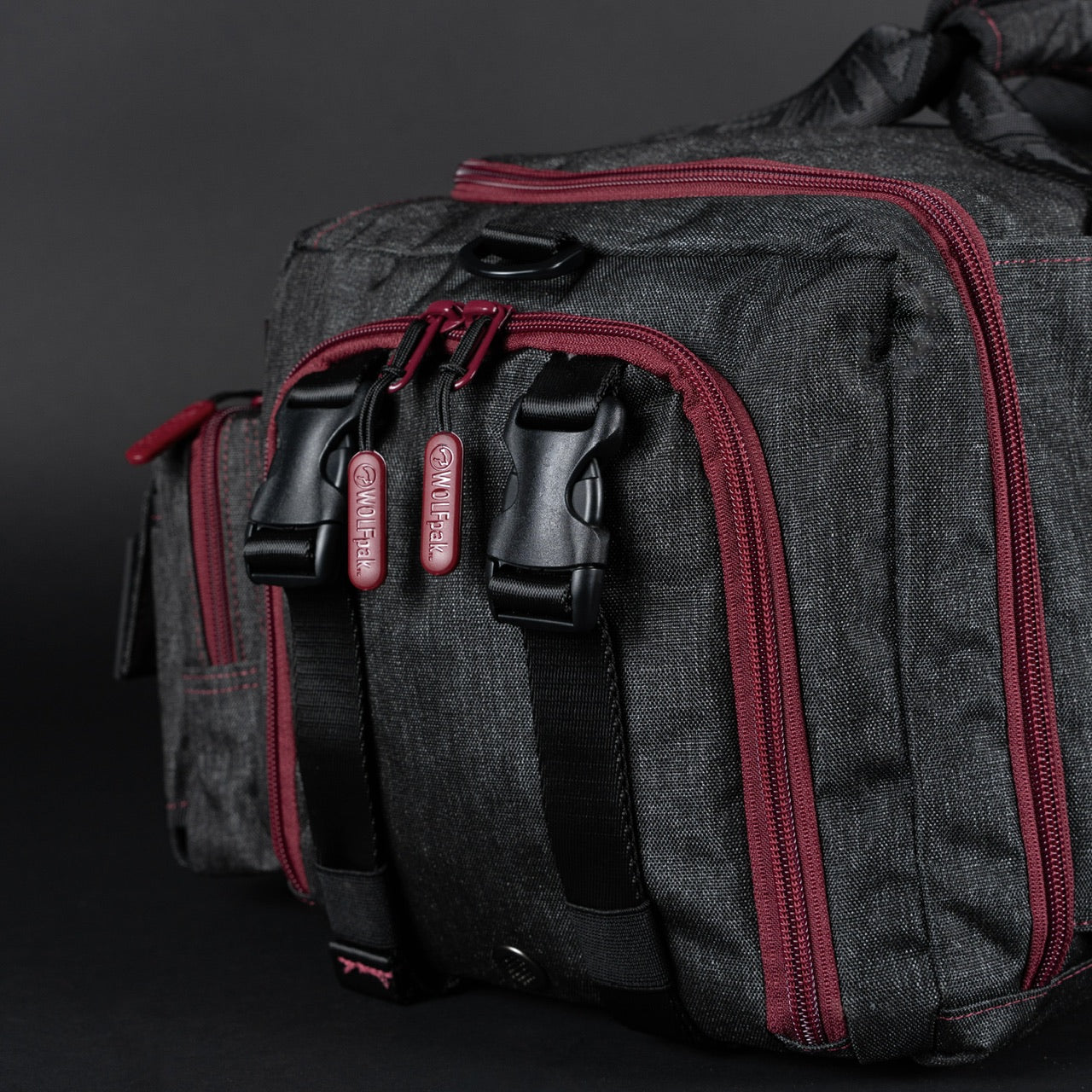 30L Perfect Duffle Bag Black Widow