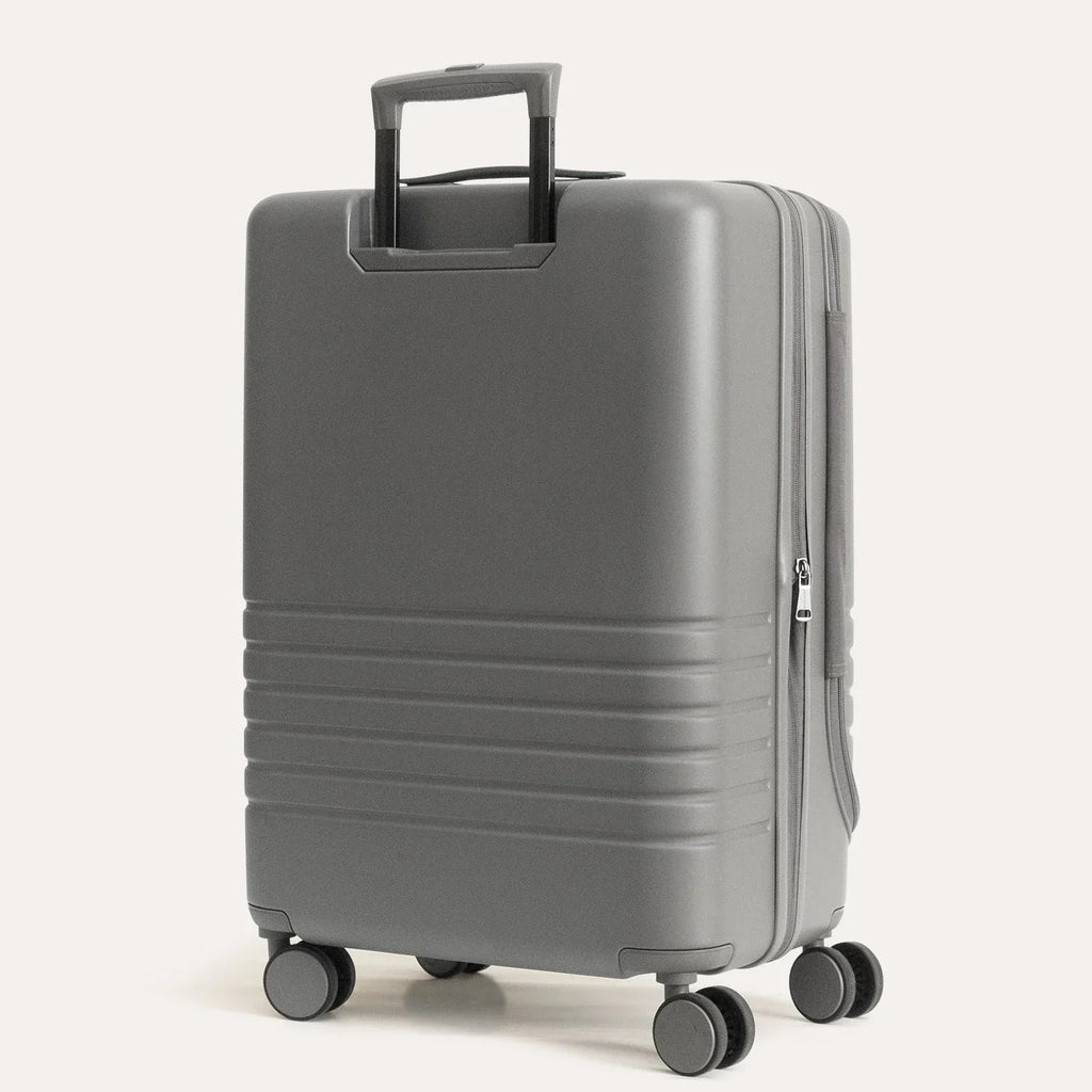 Getaway 24" Check-in: Side-Opening