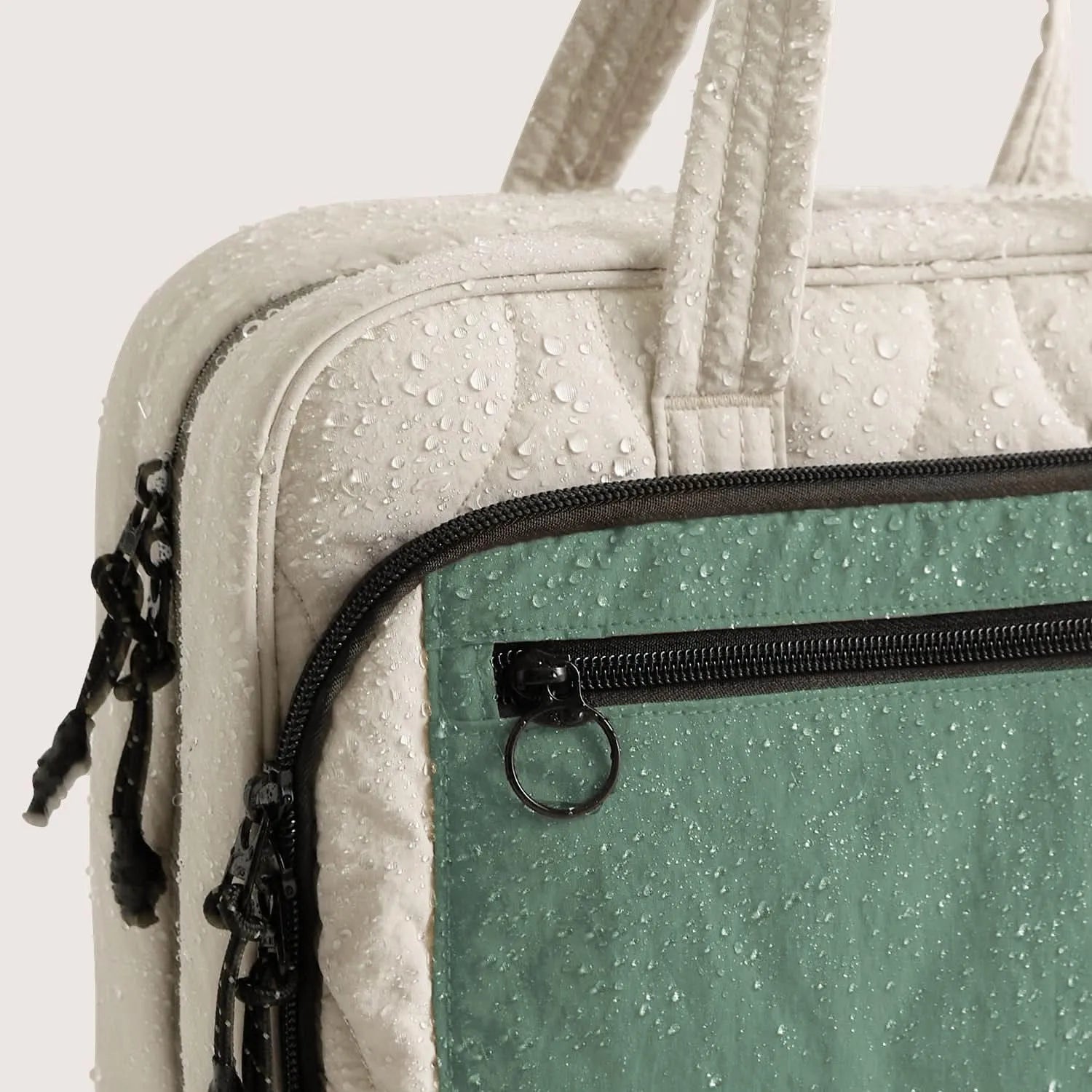 Paz Hanging Toiletry Bag