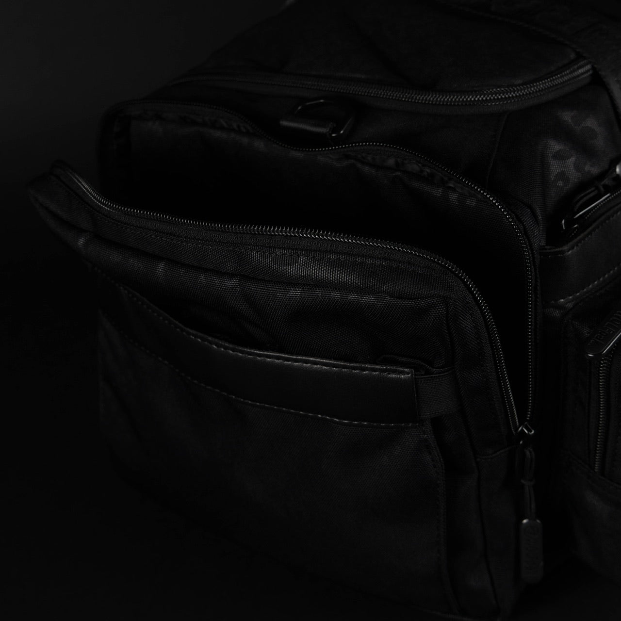 30L Perfect Duffle Bag Black Leopard