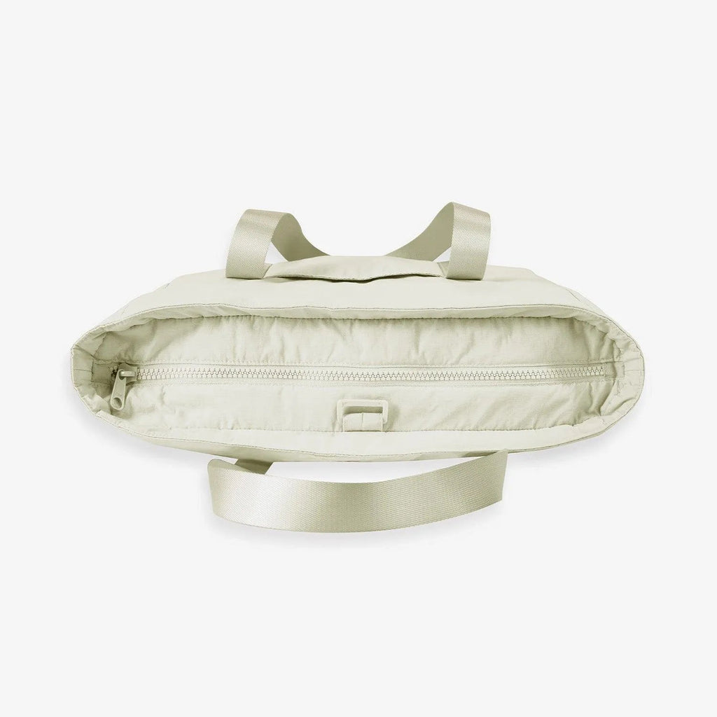 Zoraesque 18L-20L Tote